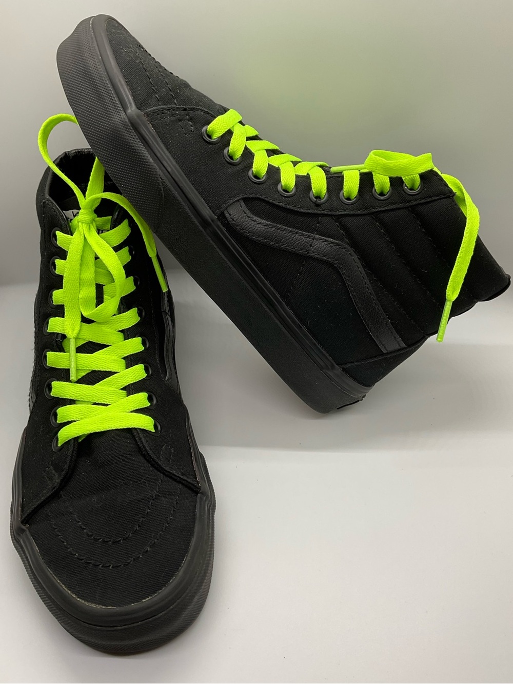 VANS Original Classic Sk8-Hi Tops Black Canvas Sneakers Mens 5.5 Womens 7